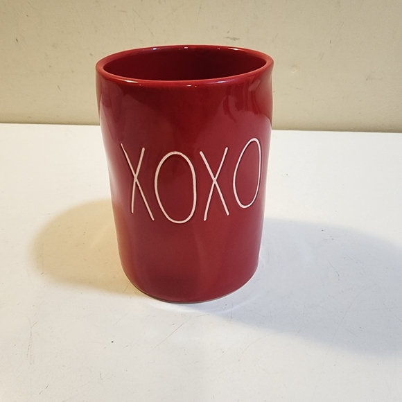 Rae Dunn By Magenta Red XOXO Ceramic Mug - Picture 6 of 7